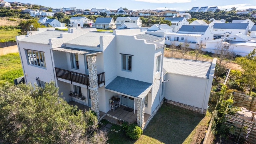 4 Bedroom Property for Sale in Stilbaai Wes Western Cape